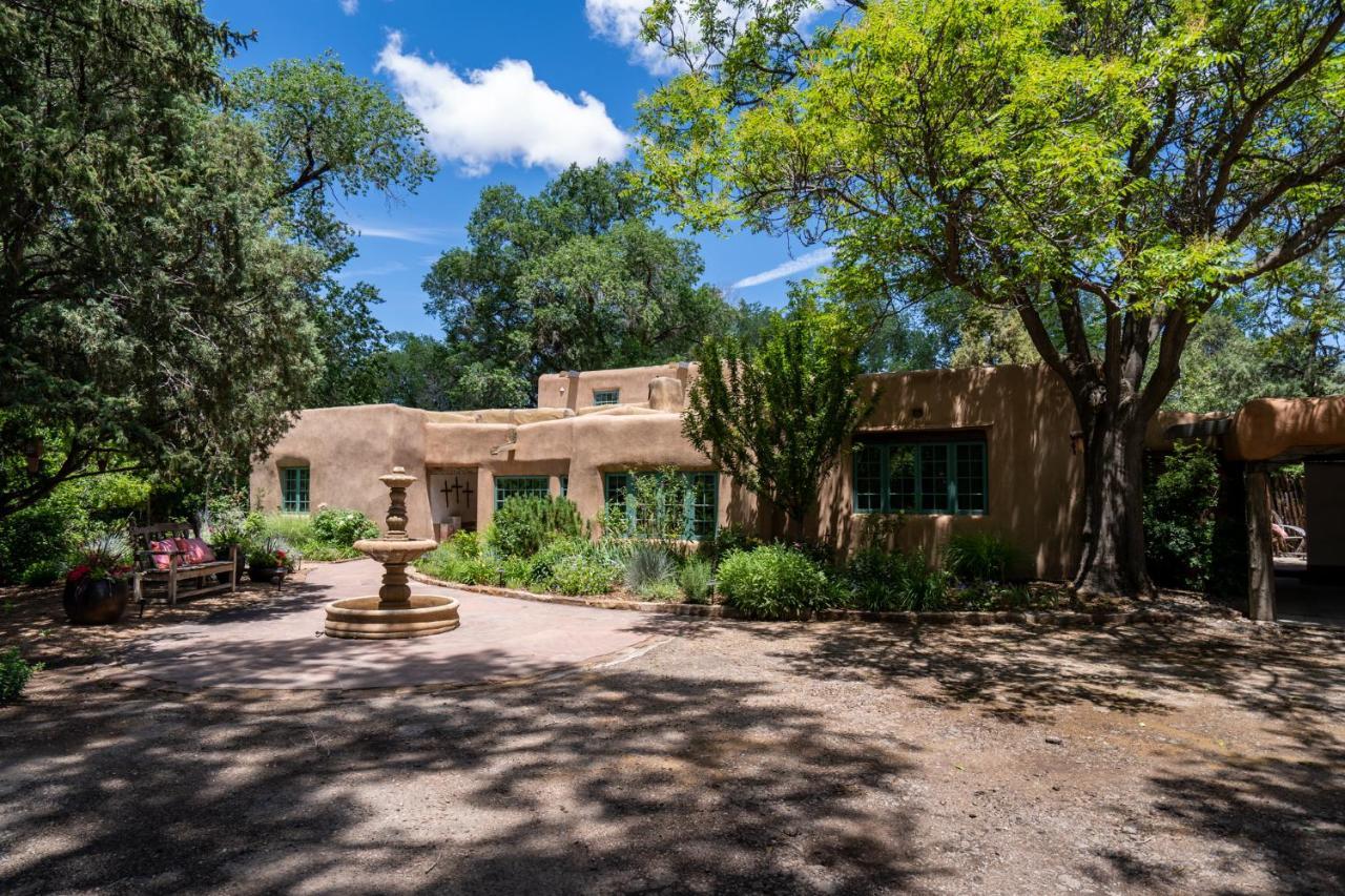 Historic Garden Retreat, 4 Bedrooms, Sleeps 8, Walk to Plaza, Fireplaces Santa Fe Exterior foto