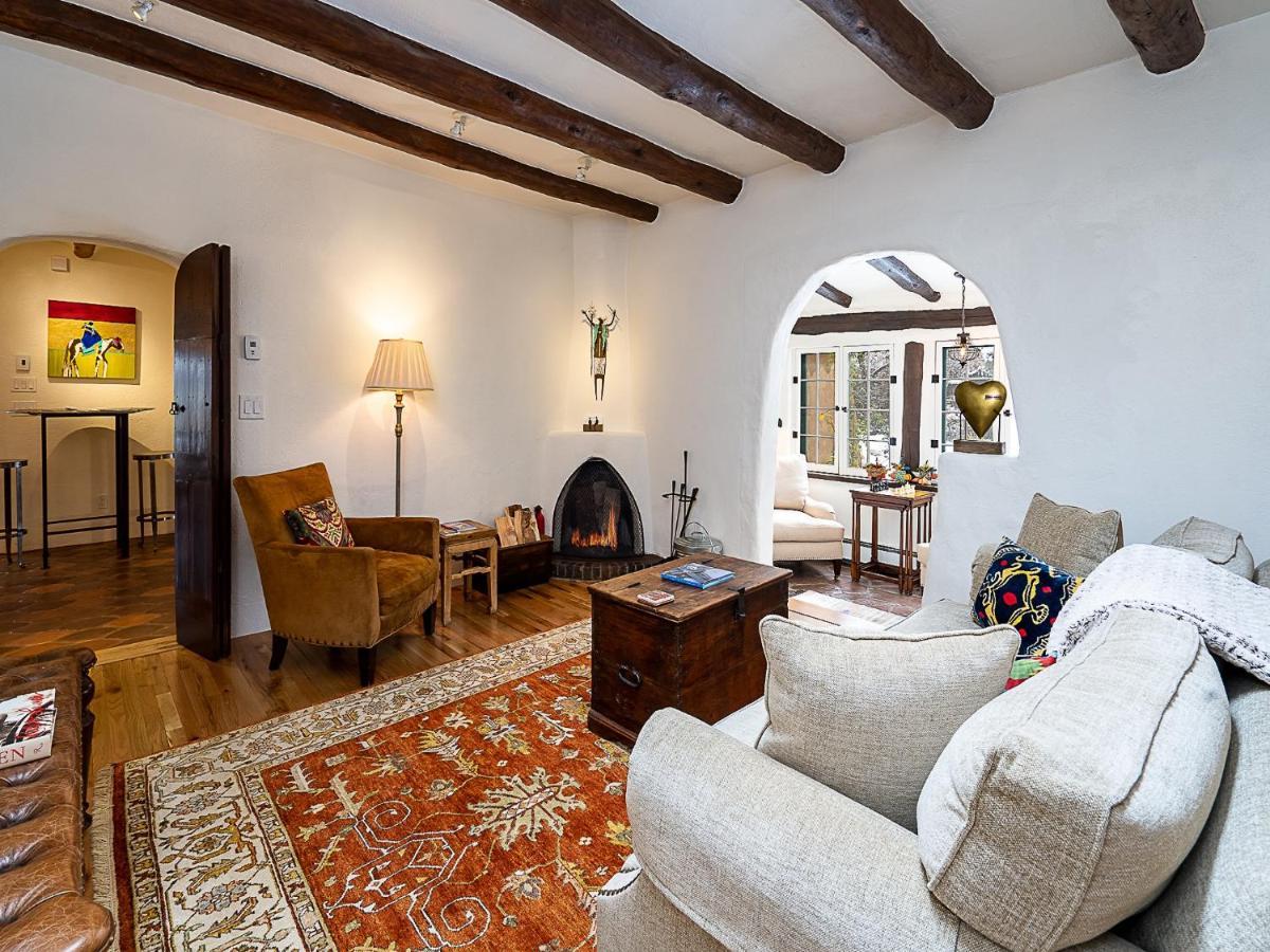 Historic Garden Retreat, 4 Bedrooms, Sleeps 8, Walk to Plaza, Fireplaces Santa Fe Exterior foto