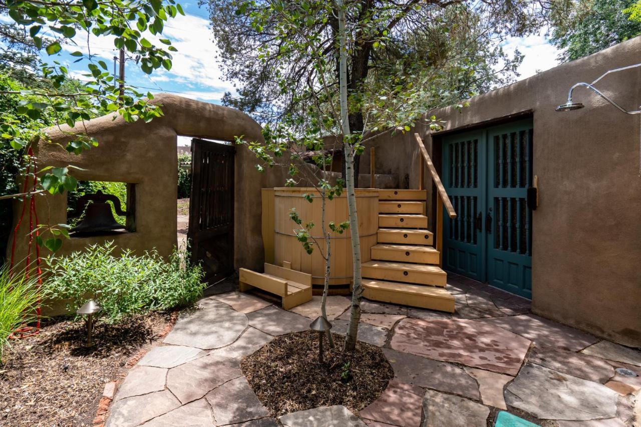 Historic Garden Retreat, 4 Bedrooms, Sleeps 8, Walk to Plaza, Fireplaces Santa Fe Exterior foto