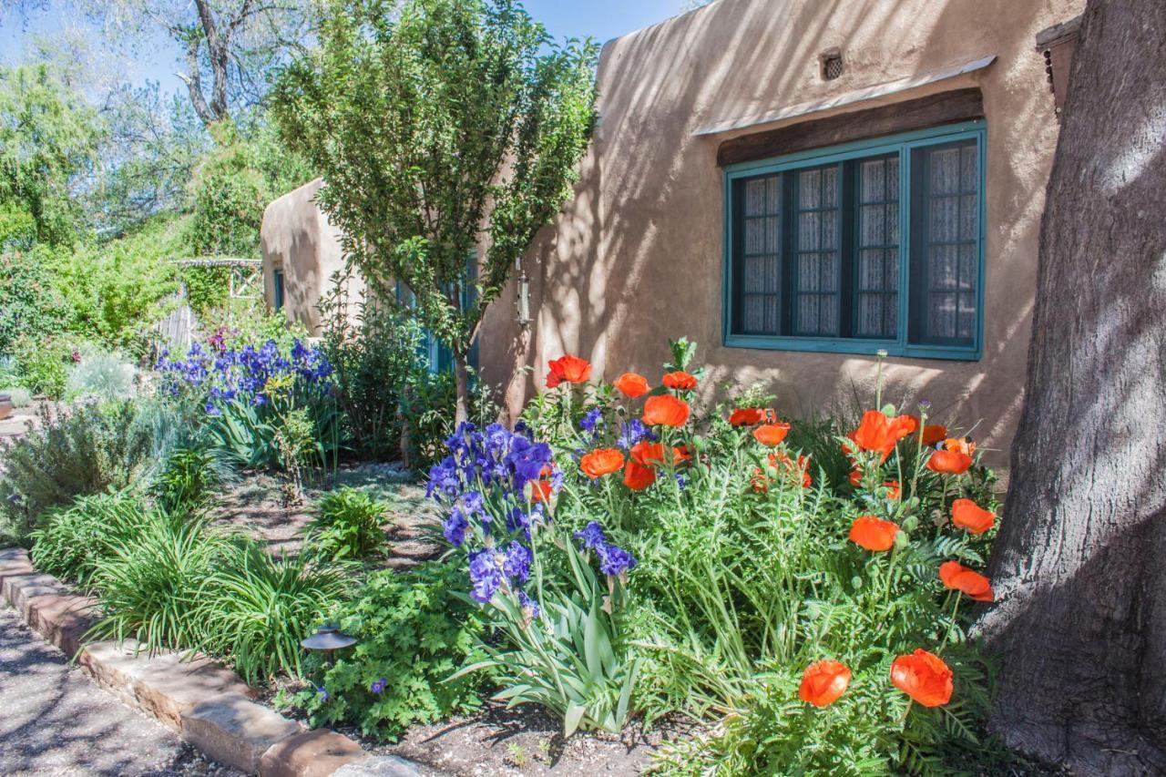 Historic Garden Retreat, 4 Bedrooms, Sleeps 8, Walk to Plaza, Fireplaces Santa Fe Exterior foto