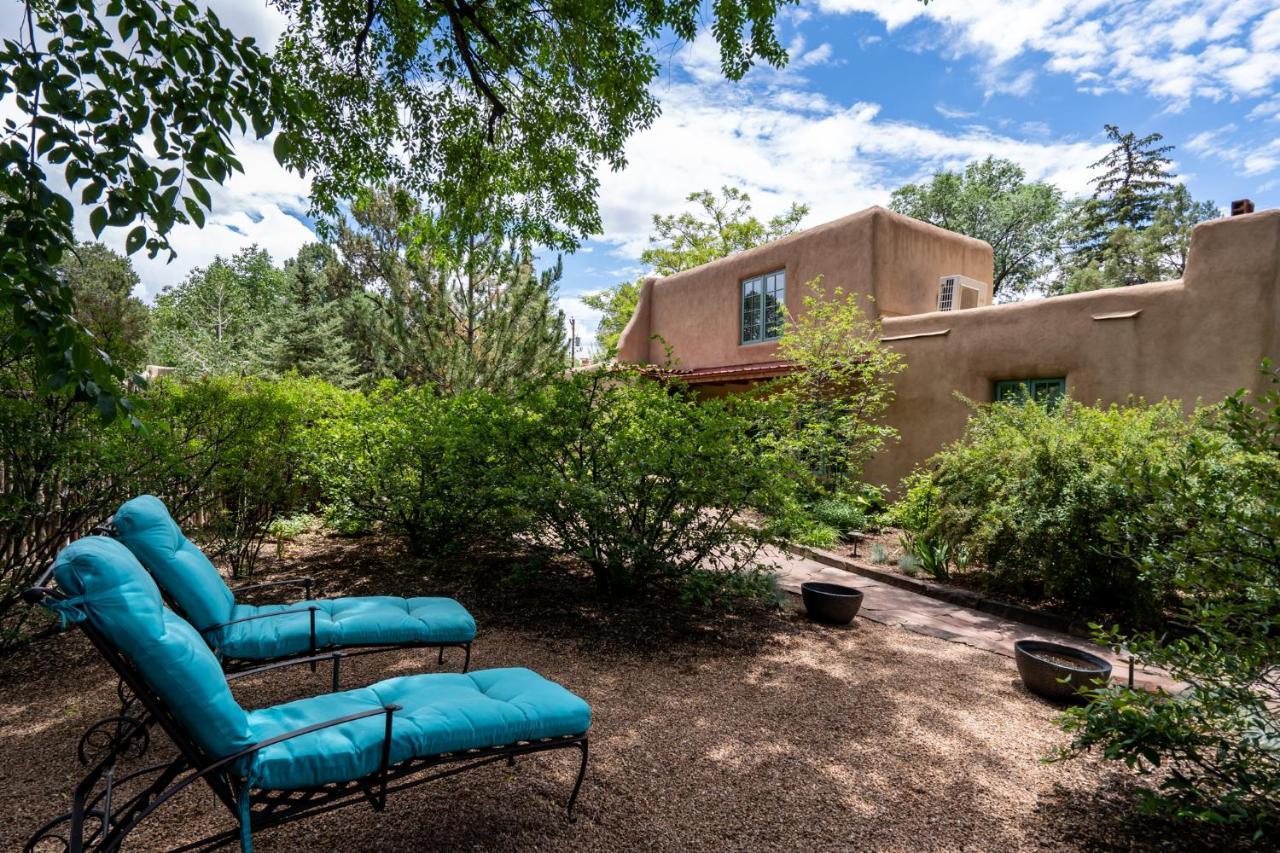 Historic Garden Retreat, 4 Bedrooms, Sleeps 8, Walk to Plaza, Fireplaces Santa Fe Exterior foto