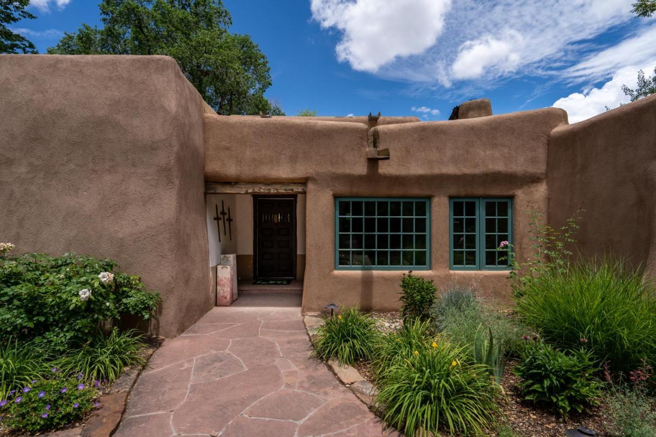 Historic Garden Retreat, 4 Bedrooms, Sleeps 8, Walk to Plaza, Fireplaces Santa Fe Exterior foto