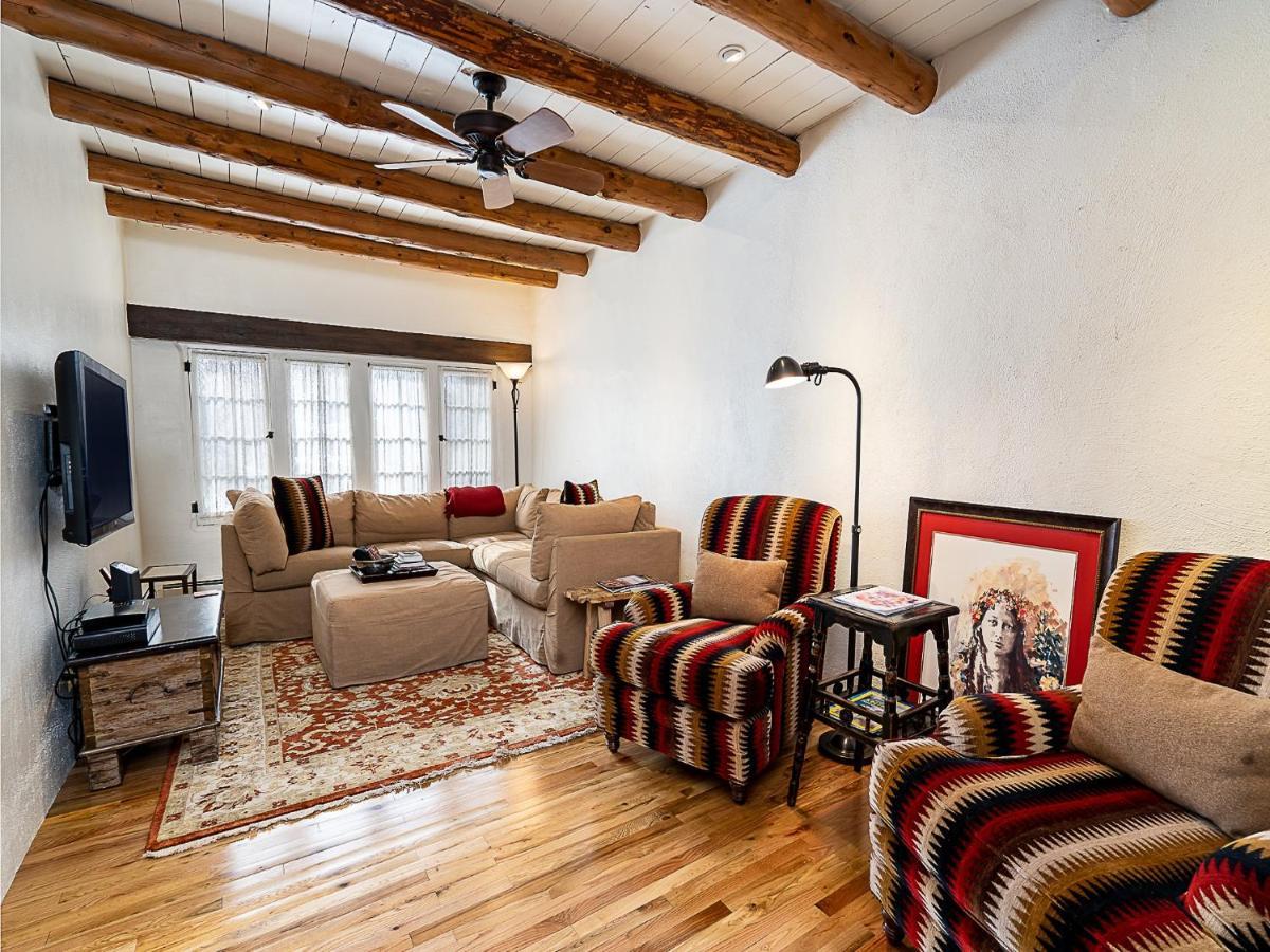 Historic Garden Retreat, 4 Bedrooms, Sleeps 8, Walk to Plaza, Fireplaces Santa Fe Exterior foto