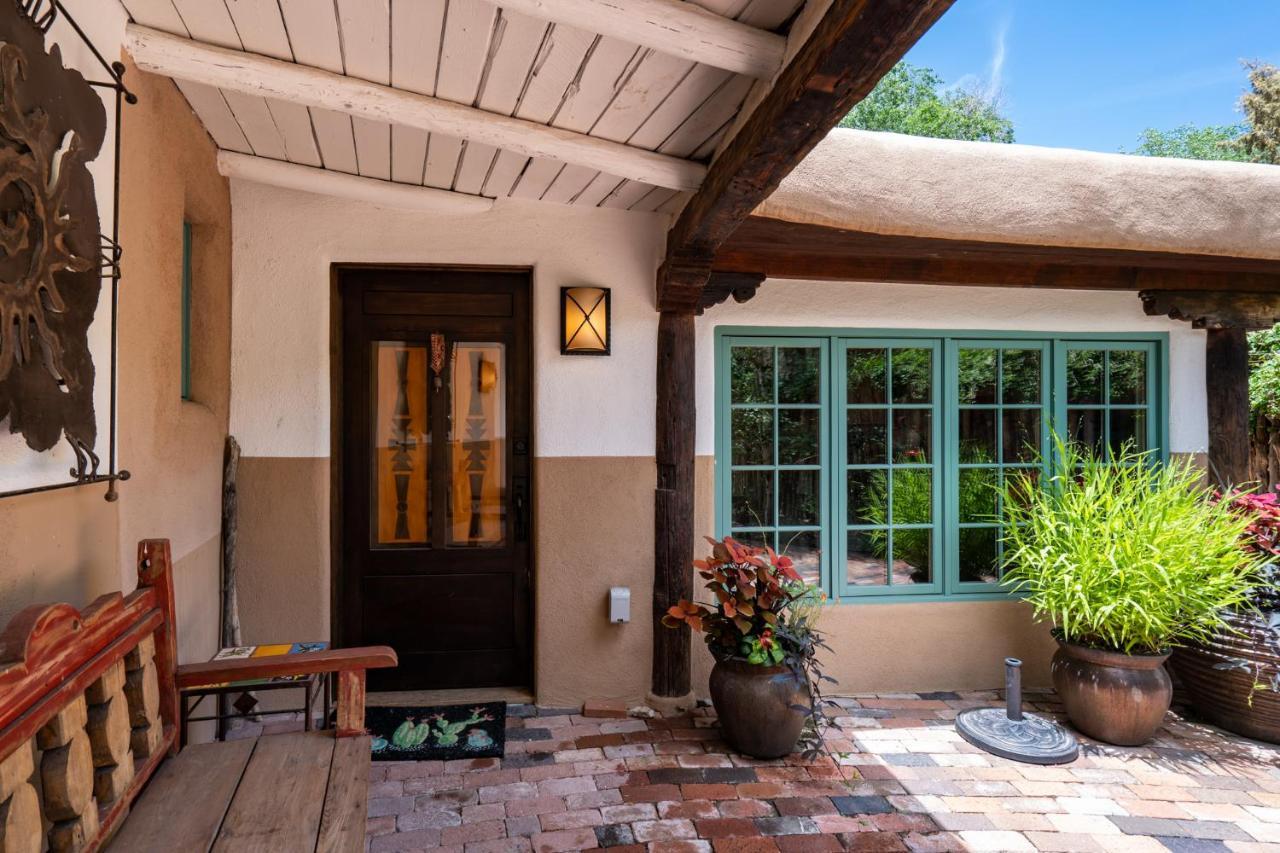 Historic Garden Retreat, 4 Bedrooms, Sleeps 8, Walk to Plaza, Fireplaces Santa Fe Exterior foto